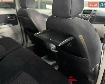 Серый Мицубиси Грандис, объемом двигателя 2.4 л и пробегом 190 тыс. км за 7099 $, фото 20 на Automoto.ua