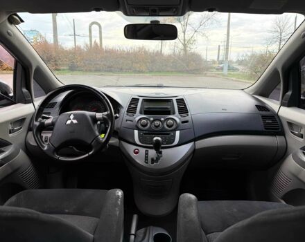 Серый Мицубиси Грандис, объемом двигателя 2.4 л и пробегом 220 тыс. км за 5700 $, фото 17 на Automoto.ua