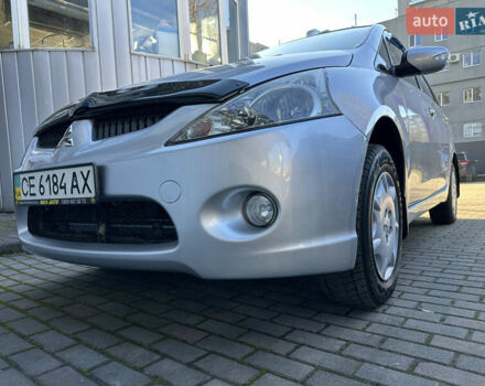 Серый Мицубиси Грандис, объемом двигателя 2.4 л и пробегом 276 тыс. км за 6800 $, фото 2 на Automoto.ua