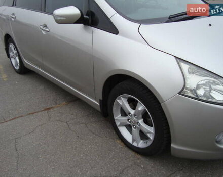 Серый Мицубиси Грандис, объемом двигателя 2.38 л и пробегом 258 тыс. км за 7999 $, фото 1 на Automoto.ua