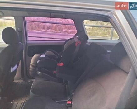 Серый Мицубиси Грандис, объемом двигателя 2.4 л и пробегом 480 тыс. км за 5800 $, фото 8 на Automoto.ua