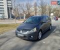 Серый Мицубиси Грандис, объемом двигателя 2.4 л и пробегом 269 тыс. км за 6800 $, фото 1 на Automoto.ua