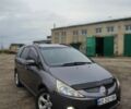 Серый Мицубиси Грандис, объемом двигателя 2.4 л и пробегом 180 тыс. км за 7500 $, фото 3 на Automoto.ua