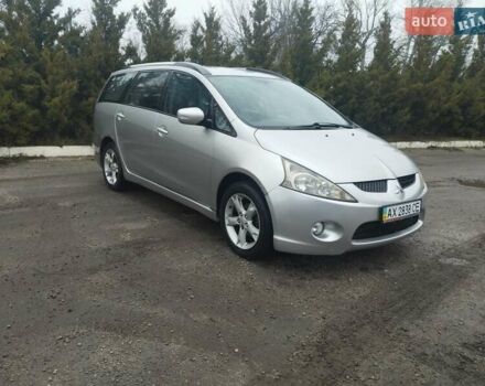 Серый Мицубиси Грандис, объемом двигателя 2.4 л и пробегом 153 тыс. км за 6900 $, фото 2 на Automoto.ua