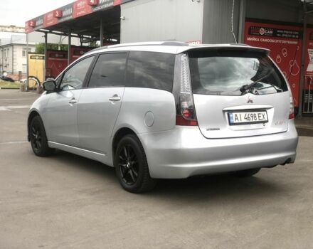 Серый Мицубиси Грандис, объемом двигателя 2.4 л и пробегом 222 тыс. км за 7800 $, фото 2 на Automoto.ua