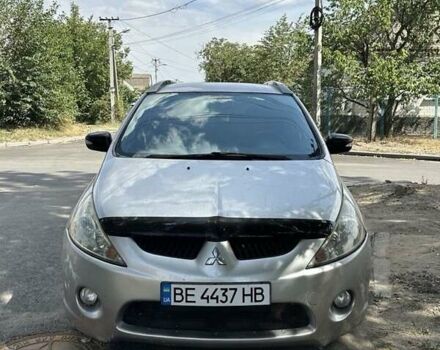 Серый Мицубиси Грандис, объемом двигателя 2.4 л и пробегом 415 тыс. км за 4800 $, фото 5 на Automoto.ua