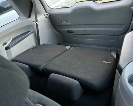 Мицубиси Грандис 2009 в Коломые на Automoto.ua Серый Мицубиси Грандис, объемом двигателя 0 л и пробегом 392 тыс. км за 2600 $, фото 6 на Automoto.ua