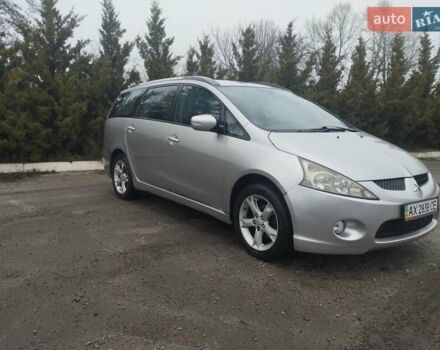 Серый Мицубиси Грандис, объемом двигателя 2.4 л и пробегом 153 тыс. км за 6900 $, фото 1 на Automoto.ua