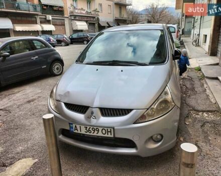 Серый Мицубиси Грандис, объемом двигателя 2.4 л и пробегом 480 тыс. км за 5800 $, фото 7 на Automoto.ua