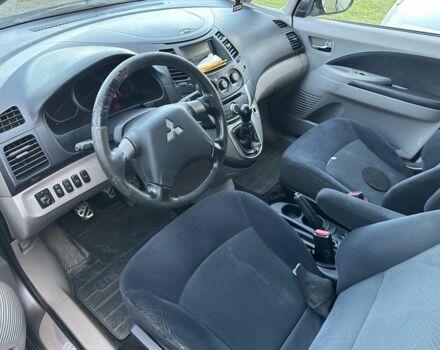 Мицубиси Грандис 2009 в Коломые на Automoto.ua Серый Мицубиси Грандис, объемом двигателя 0 л и пробегом 392 тыс. км за 2600 $, фото 2 на Automoto.ua