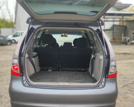 Серый Мицубиси Грандис, объемом двигателя 2.4 л и пробегом 180 тыс. км за 7500 $, фото 7 на Automoto.ua