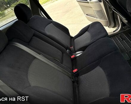 Серый Мицубиси Грандис, объемом двигателя 2.4 л и пробегом 93 тыс. км за 8800 $, фото 4 на Automoto.ua