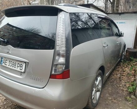 Серый Мицубиси Грандис, объемом двигателя 2.4 л и пробегом 220 тыс. км за 6000 $, фото 2 на Automoto.ua