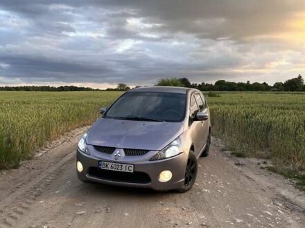 Міцубісі Грандіс 2004 у Остоге на Automoto.ua Сірий Міцубісі Грандіс, об'ємом двигуна 2.38 л та пробігом 430 тис. км за 5250 $, фото 1 на Automoto.ua