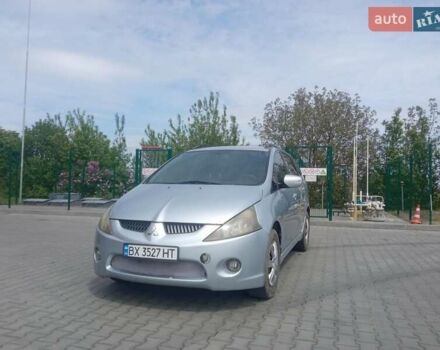 Серый Мицубиси Грандис, объемом двигателя 2.4 л и пробегом 311 тыс. км за 4800 $, фото 1 на Automoto.ua