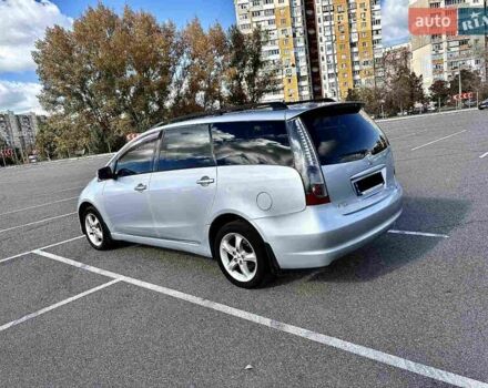 Серый Мицубиси Грандис, объемом двигателя 2.4 л и пробегом 227 тыс. км за 5100 $, фото 1 на Automoto.ua