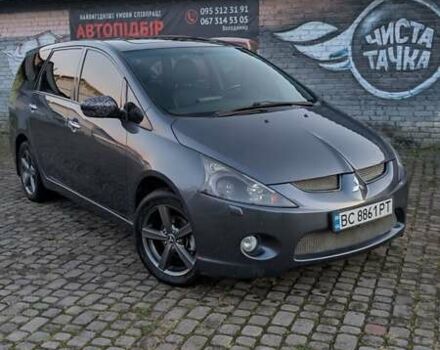 Серый Мицубиси Грандис, объемом двигателя 2 л и пробегом 282 тыс. км за 6700 $, фото 1 на Automoto.ua