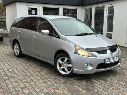 Серый Мицубиси Грандис, объемом двигателя 2.4 л и пробегом 263 тыс. км за 5300 $, фото 1 на Automoto.ua