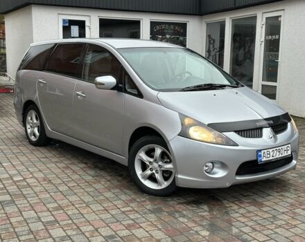 Сірий Міцубісі Грандіс, об'ємом двигуна 2.4 л та пробігом 263 тис. км за 5300 $, фото 1 на Automoto.ua