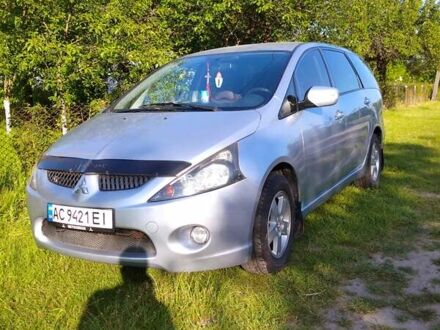 Серый Мицубиси Грандис, объемом двигателя 2.38 л и пробегом 245 тыс. км за 5550 $, фото 1 на Automoto.ua