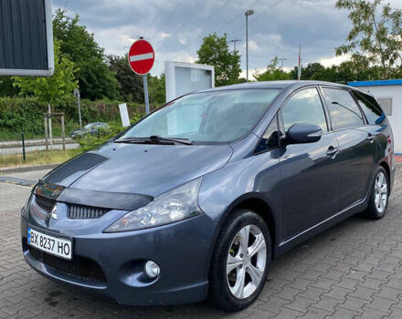 Серый Мицубиси Грандис, объемом двигателя 1.97 л и пробегом 310 тыс. км за 5200 $, фото 1 на Automoto.ua