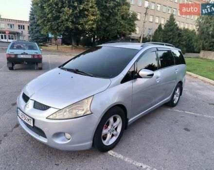 Сірий Міцубісі Грандіс, об'ємом двигуна 2.38 л та пробігом 360 тис. км за 5450 $, фото 1 на Automoto.ua