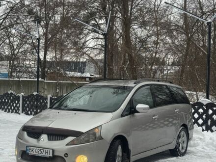 Сірий Міцубісі Грандіс, об'ємом двигуна 2.4 л та пробігом 479 тис. км за 3700 $, фото 1 на Automoto.ua