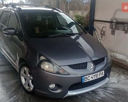 Сірий Міцубісі Грандіс, об'ємом двигуна 1.97 л та пробігом 287 тис. км за 6900 $, фото 1 на Automoto.ua