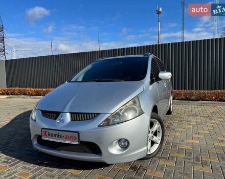 Серый Мицубиси Грандис, объемом двигателя 2.4 л и пробегом 190 тыс. км за 7099 $, фото 1 на Automoto.ua