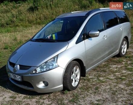 Сірий Міцубісі Грандіс, об'ємом двигуна 2.4 л та пробігом 302 тис. км за 7500 $, фото 1 на Automoto.ua