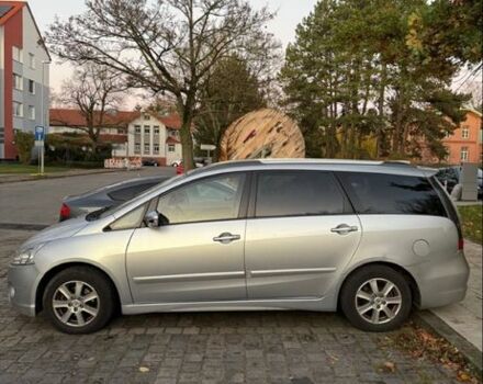 Серый Мицубиси Грандис, объемом двигателя 2 л и пробегом 300 тыс. км за 3499 $, фото 1 на Automoto.ua