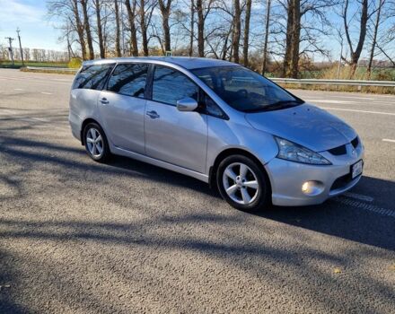 Серый Мицубиси Грандис, объемом двигателя 2.4 л и пробегом 182 тыс. км за 6500 $, фото 1 на Automoto.ua