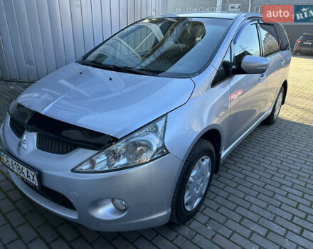 Серый Мицубиси Грандис, объемом двигателя 2.4 л и пробегом 276 тыс. км за 6800 $, фото 1 на Automoto.ua