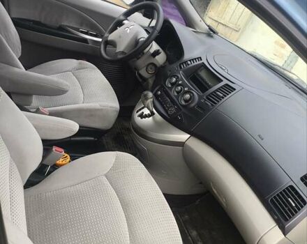 Синий Мицубиси Грандис, объемом двигателя 2.4 л и пробегом 350 тыс. км за 5450 $, фото 7 на Automoto.ua