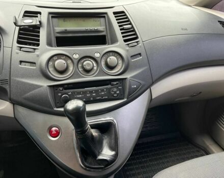 Синій Міцубісі Грандіс, об'ємом двигуна 2.4 л та пробігом 266 тис. км за 5200 $, фото 6 на Automoto.ua