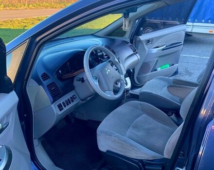 Синий Мицубиси Грандис, объемом двигателя 2.4 л и пробегом 280 тыс. км за 4600 $, фото 5 на Automoto.ua