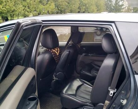 Синий Мицубиси Грандис, объемом двигателя 2 л и пробегом 267 тыс. км за 7000 $, фото 4 на Automoto.ua