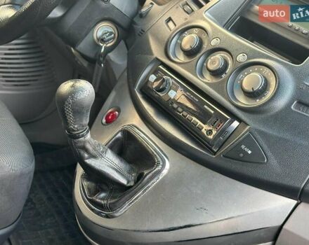 Синій Міцубісі Грандіс, об'ємом двигуна 2.4 л та пробігом 250 тис. км за 6490 $, фото 21 на Automoto.ua