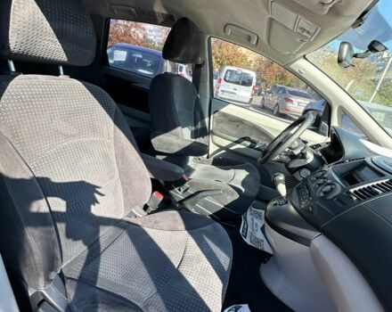 Синий Мицубиси Грандис, объемом двигателя 2.4 л и пробегом 236 тыс. км за 6400 $, фото 9 на Automoto.ua