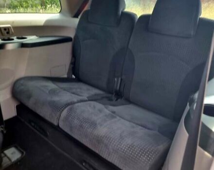 Синий Мицубиси Грандис, объемом двигателя 2.38 л и пробегом 220 тыс. км за 6500 $, фото 7 на Automoto.ua