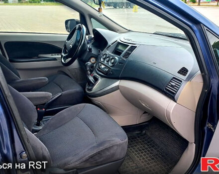 Синий Мицубиси Грандис, объемом двигателя 2.4 л и пробегом 248 тыс. км за 6500 $, фото 6 на Automoto.ua