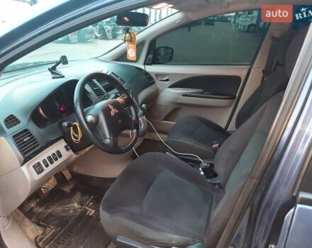 Синий Мицубиси Грандис, объемом двигателя 2.38 л и пробегом 221 тыс. км за 6700 $, фото 6 на Automoto.ua