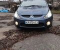 Синий Мицубиси Грандис, объемом двигателя 2.4 л и пробегом 300 тыс. км за 6000 $, фото 1 на Automoto.ua