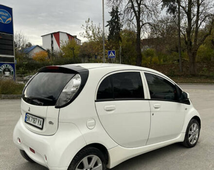 Белый Мицубиси И-Миев, объемом двигателя 0 л и пробегом 220 тыс. км за 3000 $, фото 2 на Automoto.ua