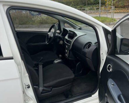 Белый Мицубиси И-Миев, объемом двигателя 0 л и пробегом 220 тыс. км за 3000 $, фото 5 на Automoto.ua