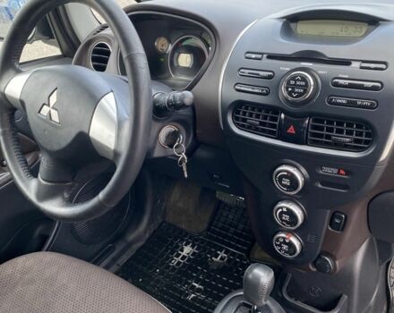 Белый Мицубиси И-Миев, объемом двигателя 0 л и пробегом 100 тыс. км за 4600 $, фото 6 на Automoto.ua