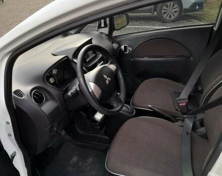 Белый Мицубиси И-Миев, объемом двигателя 0 л и пробегом 95 тыс. км за 4400 $, фото 13 на Automoto.ua