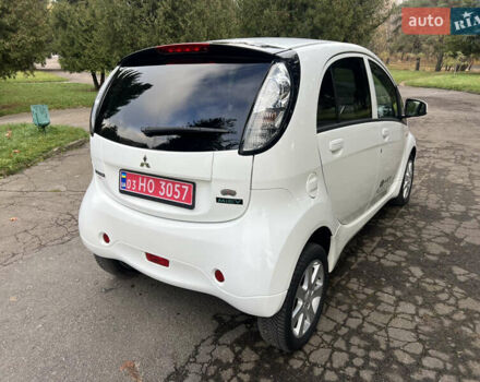 Белый Мицубиси И-Миев, объемом двигателя 0 л и пробегом 59 тыс. км за 4750 $, фото 7 на Automoto.ua
