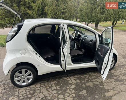 Белый Мицубиси И-Миев, объемом двигателя 0 л и пробегом 59 тыс. км за 4750 $, фото 16 на Automoto.ua