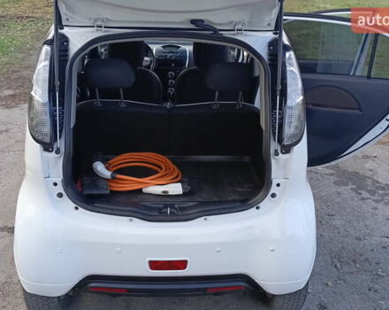 Белый Мицубиси И-Миев, объемом двигателя 0 л и пробегом 94 тыс. км за 4400 $, фото 12 на Automoto.ua